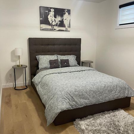 Stylish 2 Bedroom Suite In Sw Edmonton Close To Windermere And Edmonton International Airport Eksteriør billede